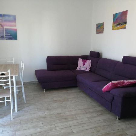 Apartmani Nevera Крк Екстер'єр фото
