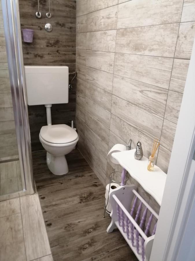 Apartmani Nevera Крк Екстер'єр фото