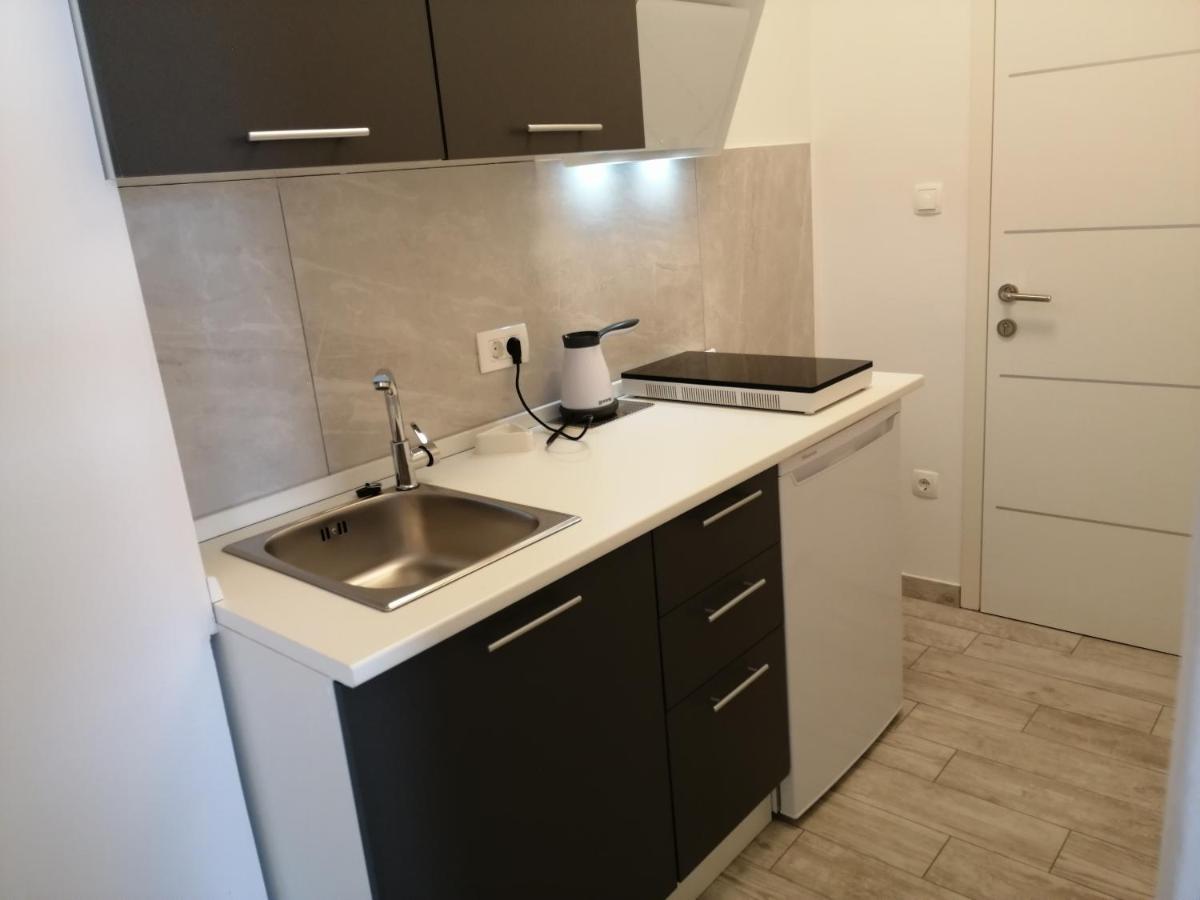 Apartmani Nevera Крк Екстер'єр фото